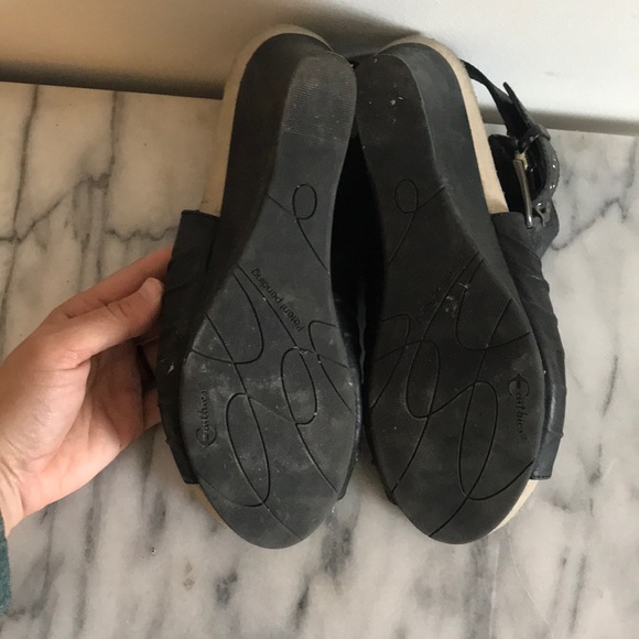 Earthies black leather wedges - Picture 3 of 3